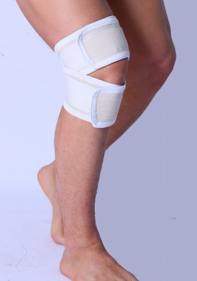 Genouillere reglable